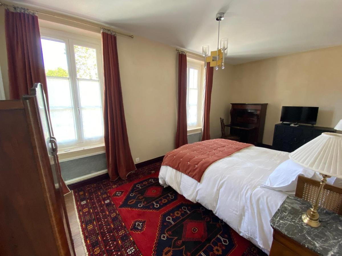 La Thebauderie Hotel Montfort-lʼAmaury Buitenkant foto